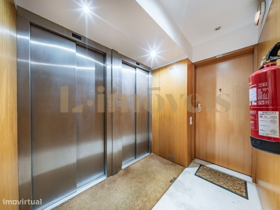 Apartamento T3, Mobilado E Equipado, No Fórum, Vizela.