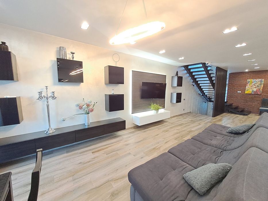 Продаж котеджу в с.Байківці, пров.Б.Хмельницького / Тернопільський р-н