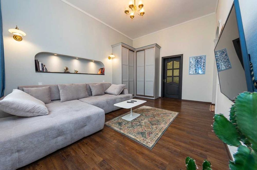 3 к.кв. в центрі Бул.Шевченка 9/28. Світло не вимикають .Без %