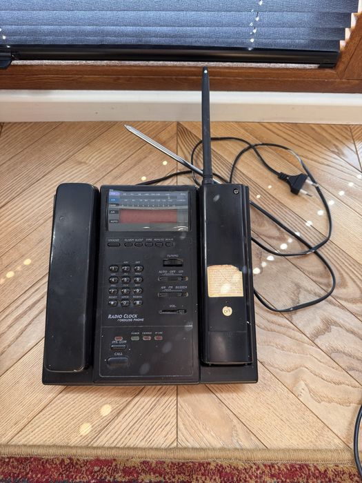 Telefon stacjonarny antyk