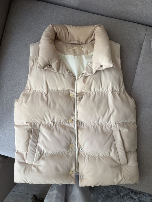 Тепла жилетка розмір с-м бежева