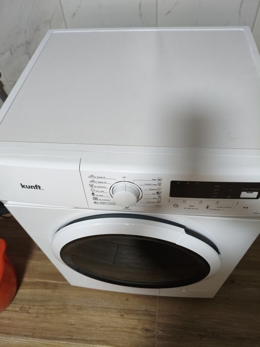 Máquina de Lavar Roupa Kunft 10Kg (1400 rpm) 6 meses de uso – Como Nova + Garantia Worten