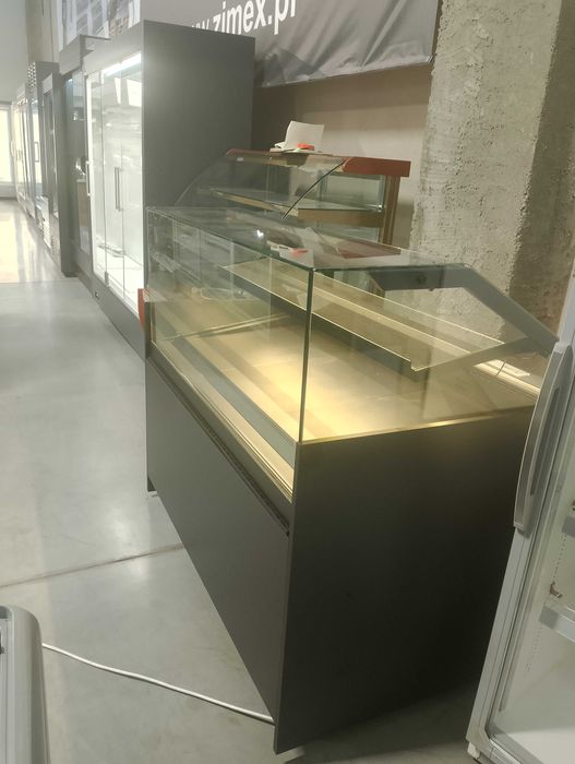 Witryna cukiernicza, lada cukiernicza Dalia