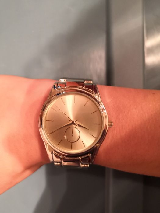 Relógio Dourado de Pulso