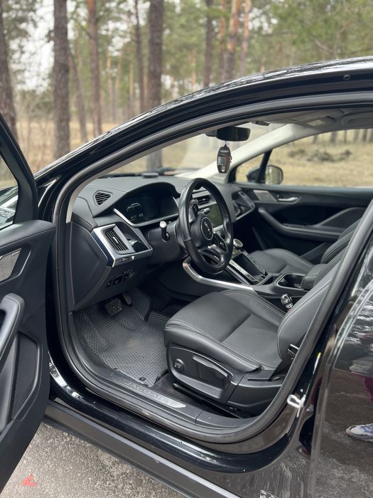 Оренда авто електро  Jaguar  i-pace