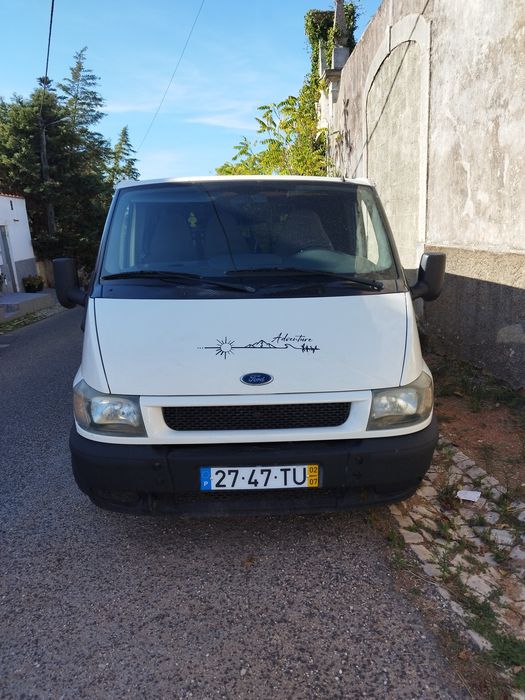 Ford Transit adaptada para campismo