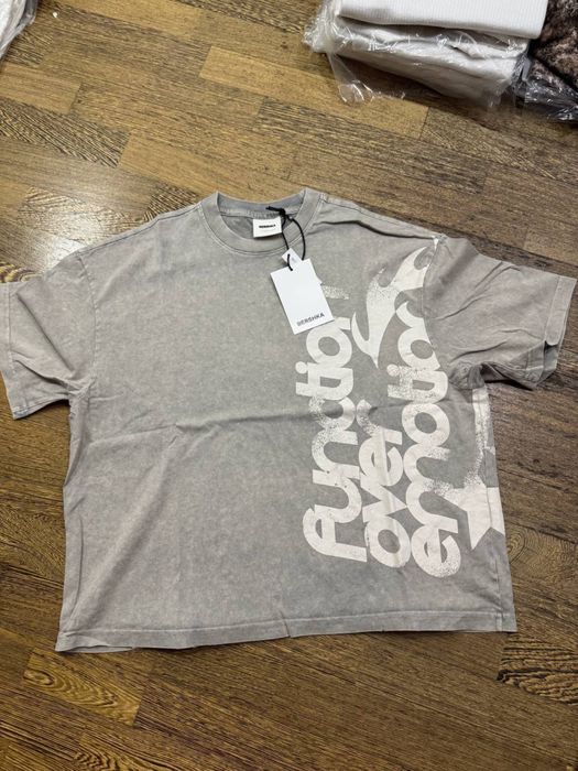 Футболка bershka з принтом