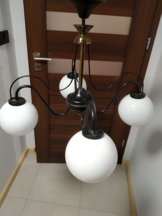Lampa z kloszami