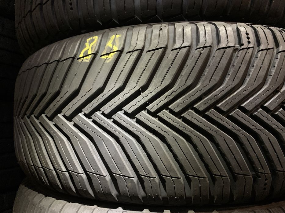 Шины б/у зима 255/45-R18  Michelin Cross Climate 2