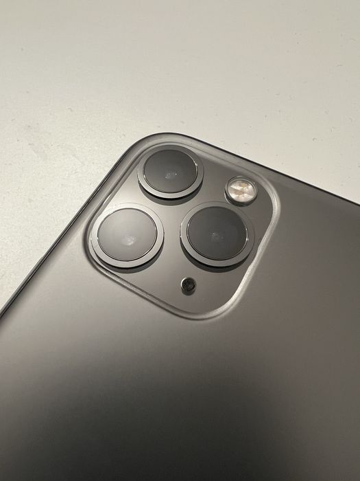 Iphone 11 PRO 64GB plus Gratisy