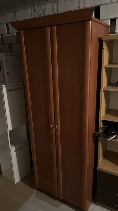 Szafa na ubrania solidna duza z polka i drazkiem