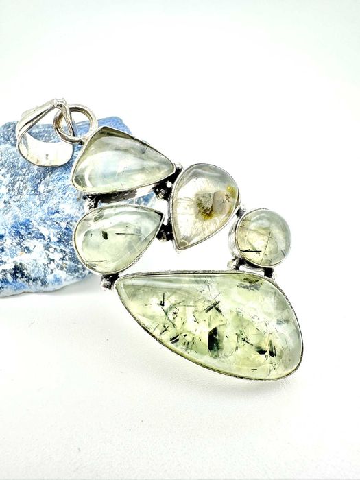 zawieszka, wisior, jedyny w swoim rodzaju kamień
Prehnit. Próba 925