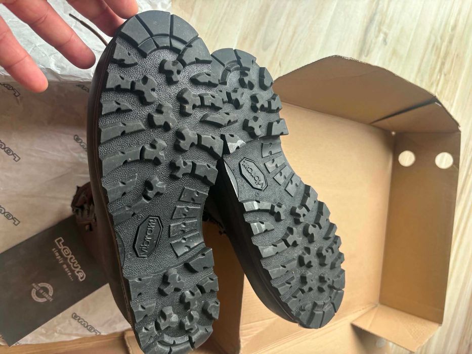 LOWA Mountain boot GTX PT
