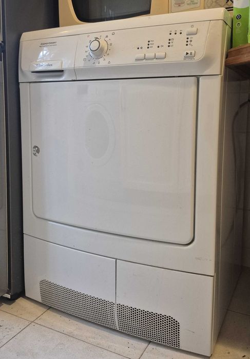 Máquina Secar Roupa Eletrolux (não liga)