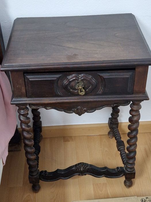 Vendo mobilia de quarto antiga