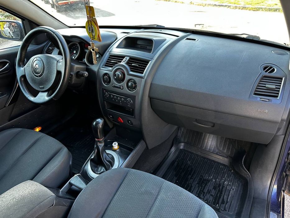 Renault Megane 2, 2005 рік, 1.5 турбодизель, механічна коробка.