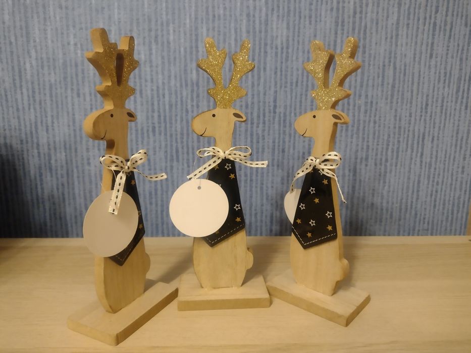 Zestaw trzech świątecznych ozdób drewnianych reniferów
