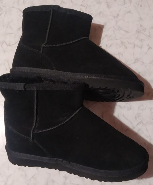 Зимние  угги   размер  37