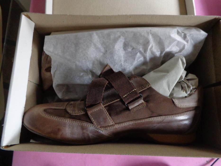 Sapatos tipo tenis de homem novos nº 44