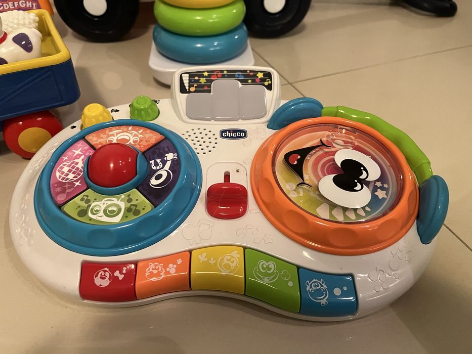 Zestaw zabawek dla maluszka