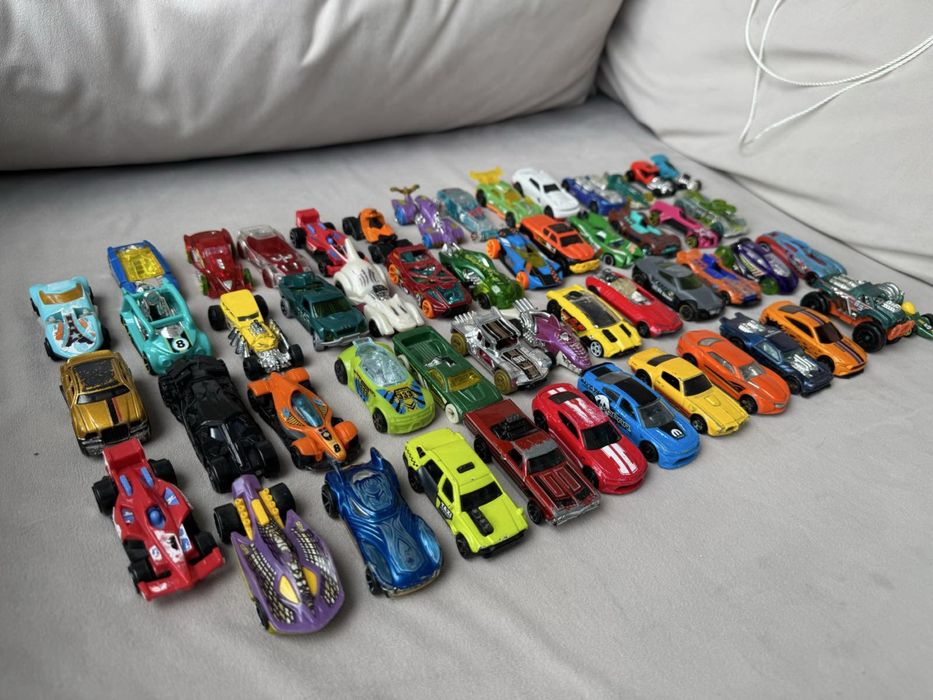 Машинки хот вилс 50+ шт