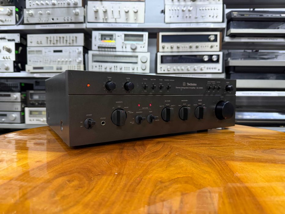 Wzmacniacz Technics SU-8080 Audio Room