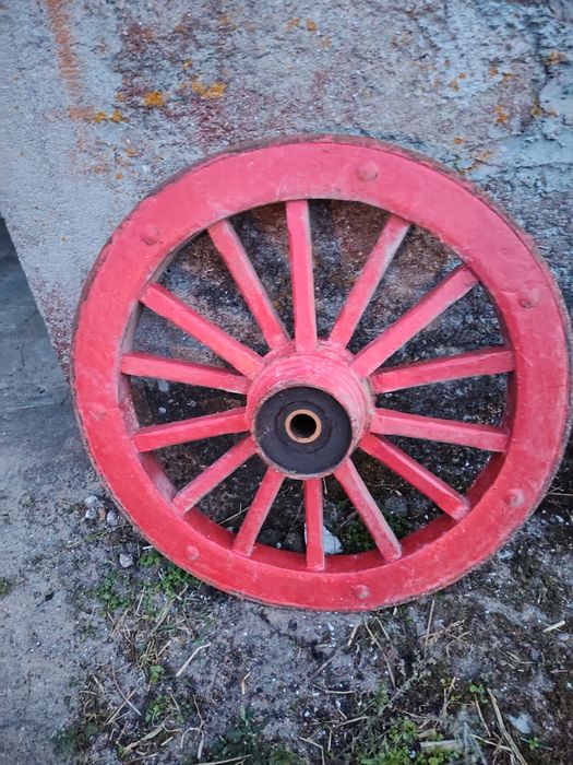 Rodas de carroça de bois antigas