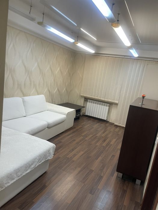 Продам 2-к квартиру с балконом, Александровский р-н, Малый р-к