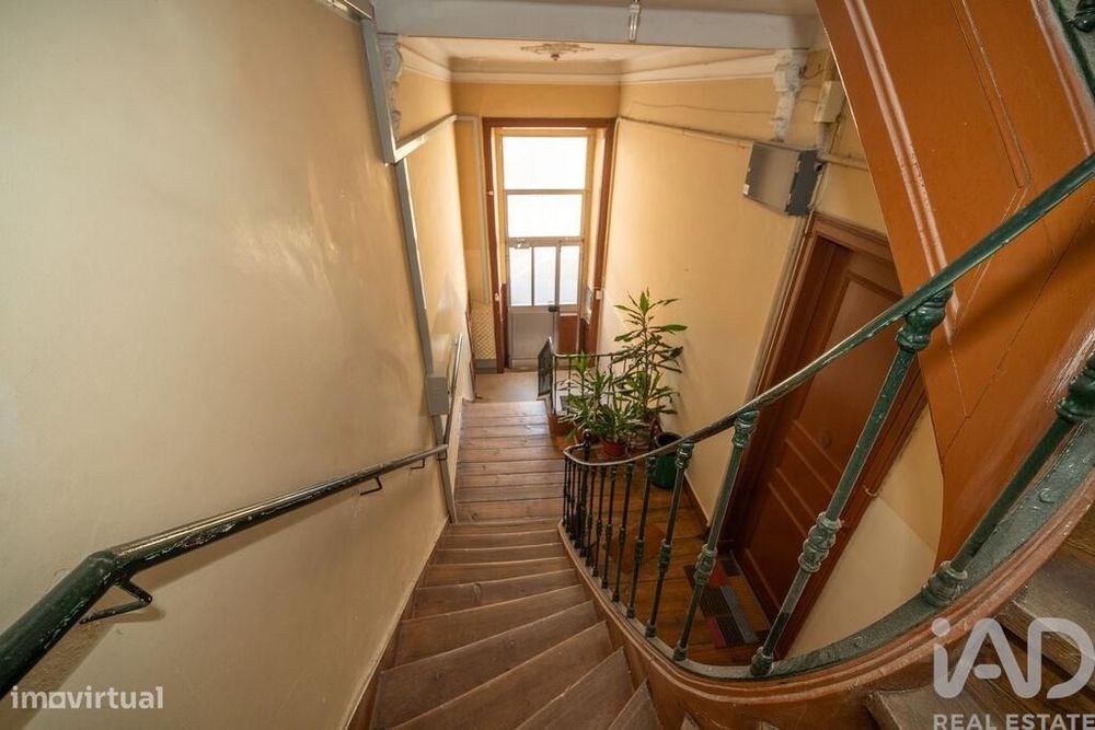 Apartamento T4 em Campolide de 86 m2