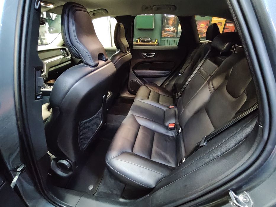 Volvo XC60 model 2020 2.0d 190KM Inscription automat niski przebieg