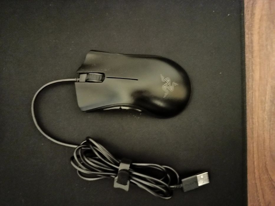 Myszka razer deathadder essential