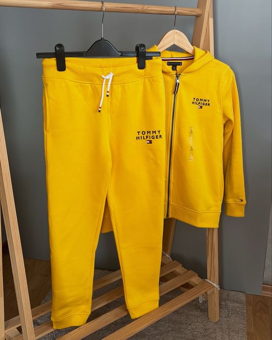 Tommy Hilfiger спортивний костюм / комплект