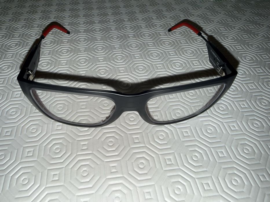 Oculos Oakley 8028/0256 cinzentos