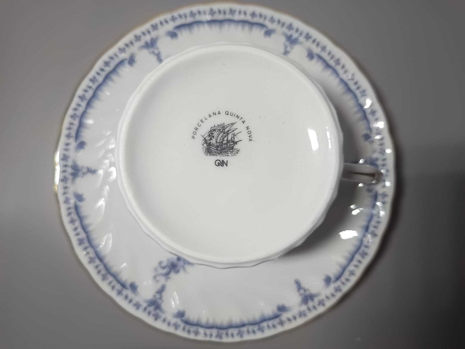 Chávena Quinta Nova — Elegância da porcelana portuguesa