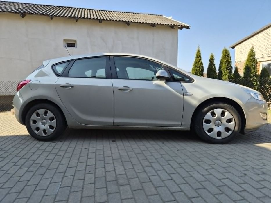 Opel Astra Sprzedam Opel Astra J Stan Bardzo Dobry