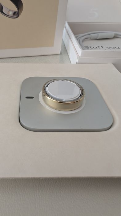 Oura ring 5 Size 11 Gold