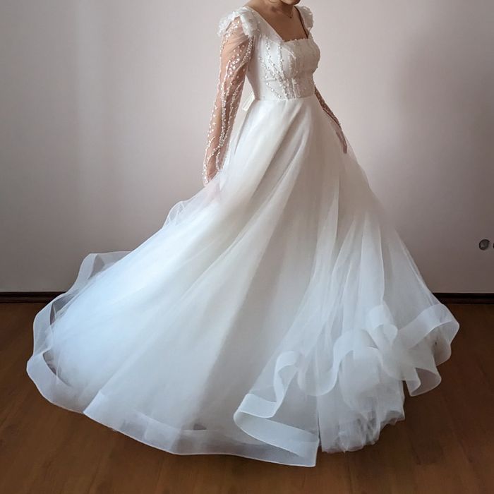 Ніжне весільне плаття