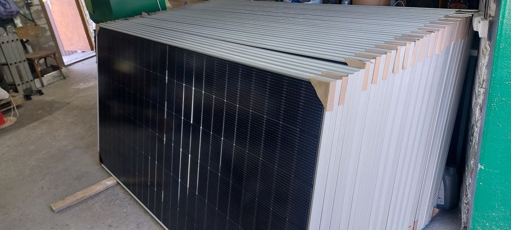 Інвертор luxpower 6кВт.