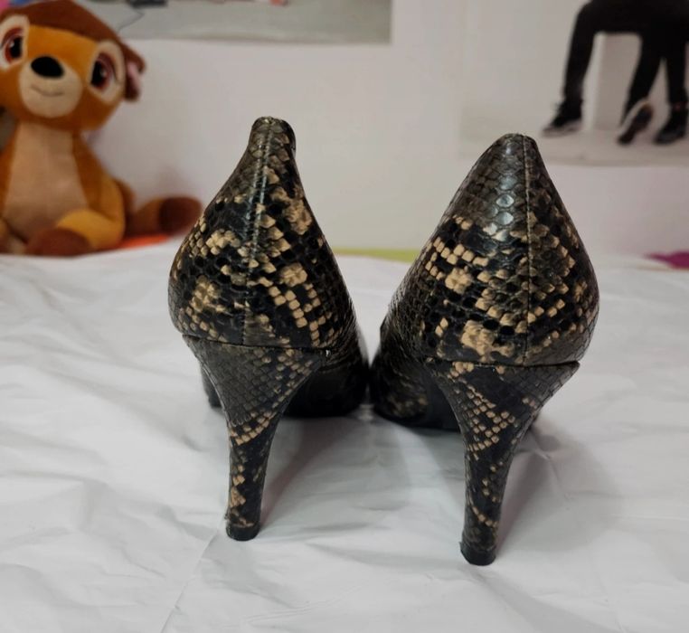 Sapatos altos com padrão