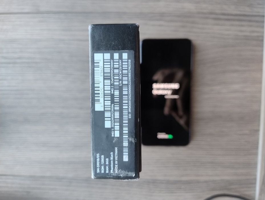 Смартфон Samsung Galaxy S22 5G 8/128GB S9010/DS Phantom Black  На запчасти.