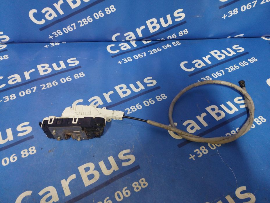 ЗЗамок дверей передньої правої Vito 447 Замок правой двери Вито В447