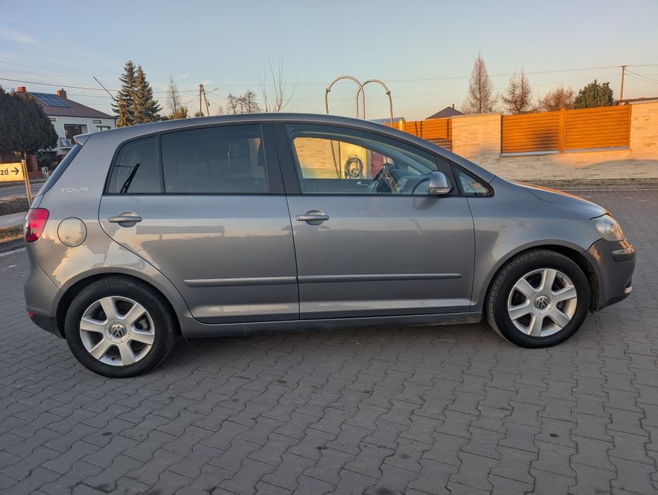 Volkswagen Golf 5 Plus 1.6 MPI 2007r