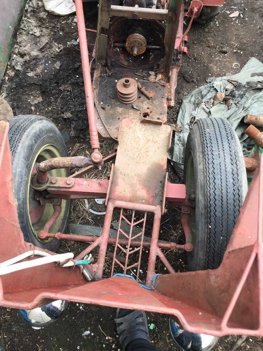 Продам мінітрактор без двигуна