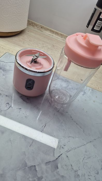 Mały przenośny mini blender