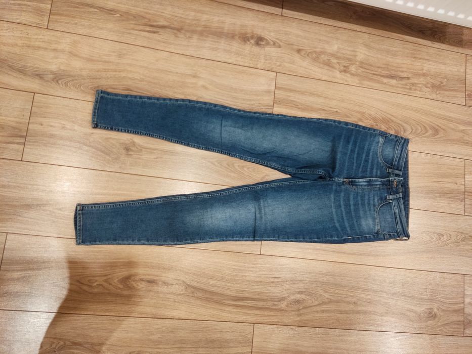 Spodnie jeans - dopasowane