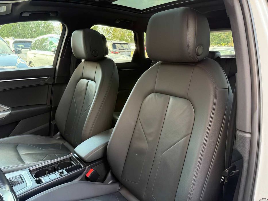 Audi Q3 quattro Premium 45 TFSI      2020
