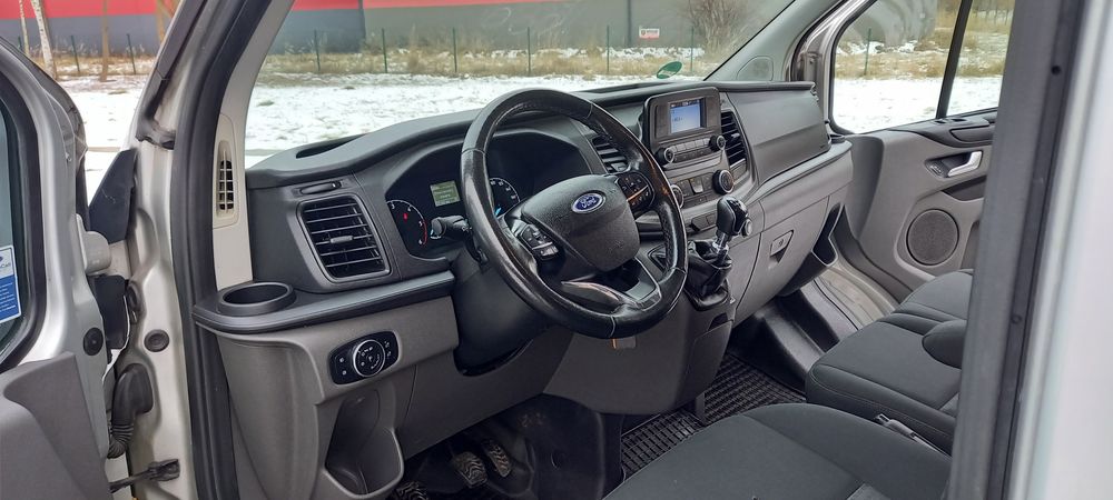 Ford Transit Custom  long 9 osób