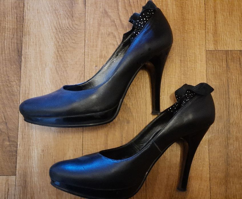 Жіночі шкіряні туфлі, 24.5см