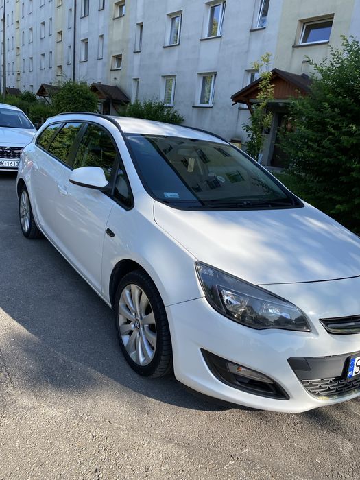 Wynajem/ wypożyczenie samochodu. Opel Asta J 1.7 Diesel