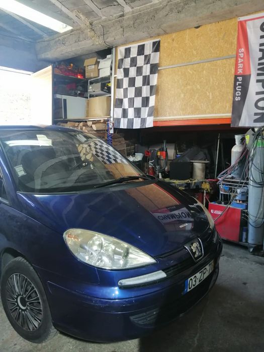 Peugeot 807 2.2 hdi